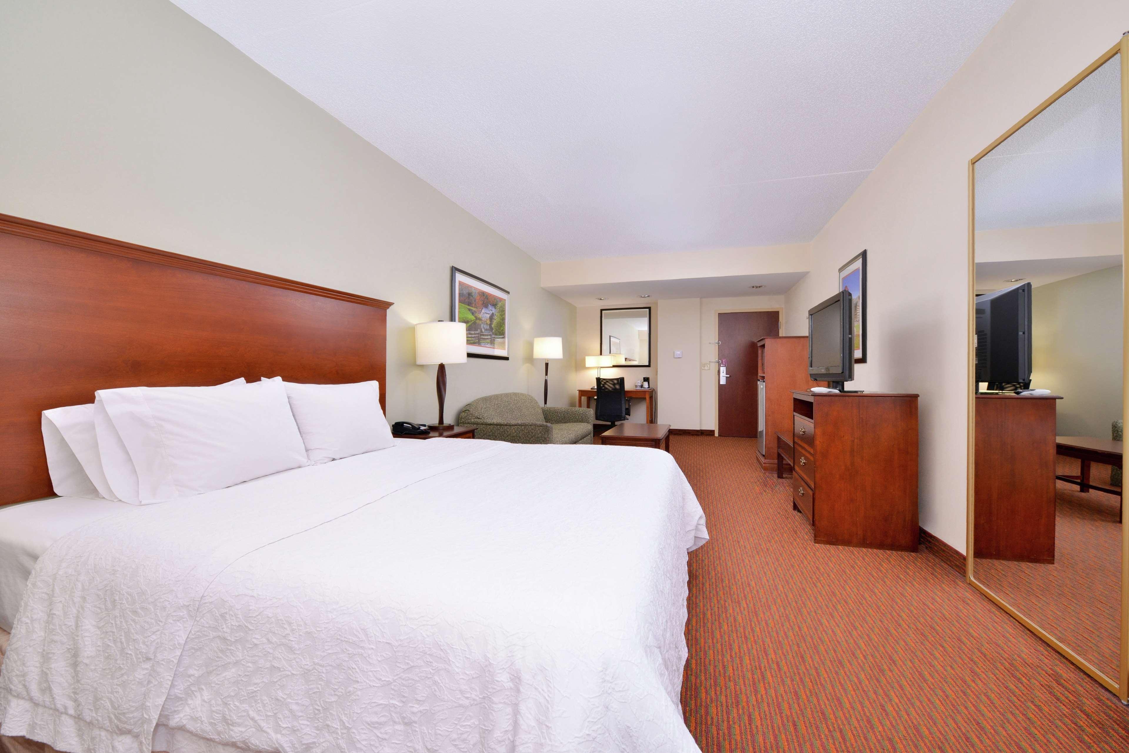Hampton Inn Waynesboro/Stuarts Draft Fishersville Exteriör bild