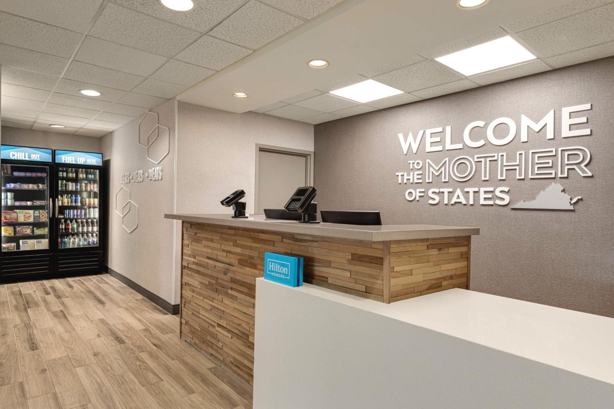 Hampton Inn Waynesboro/Stuarts Draft Fishersville Exteriör bild