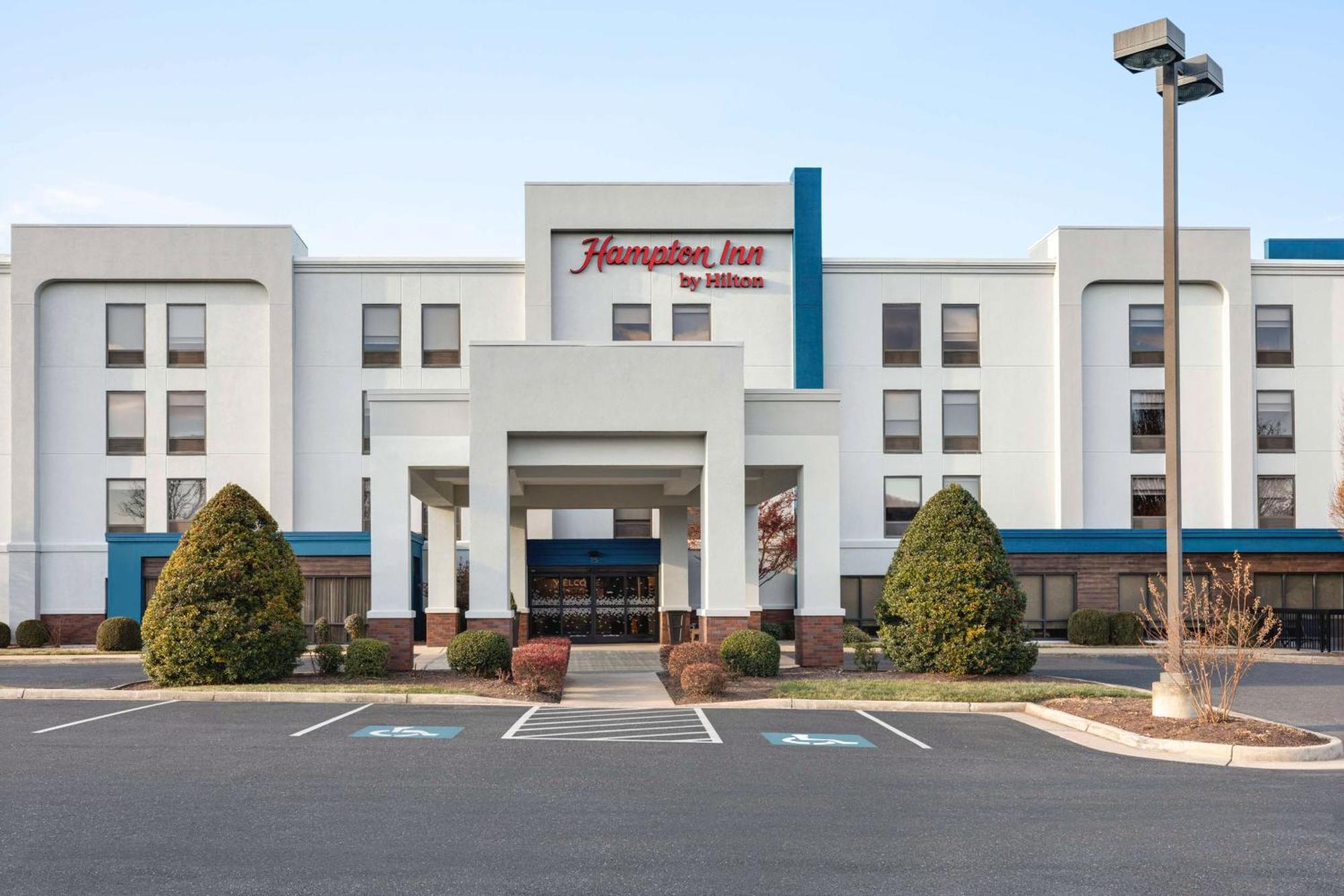 Hampton Inn Waynesboro/Stuarts Draft Fishersville Exteriör bild