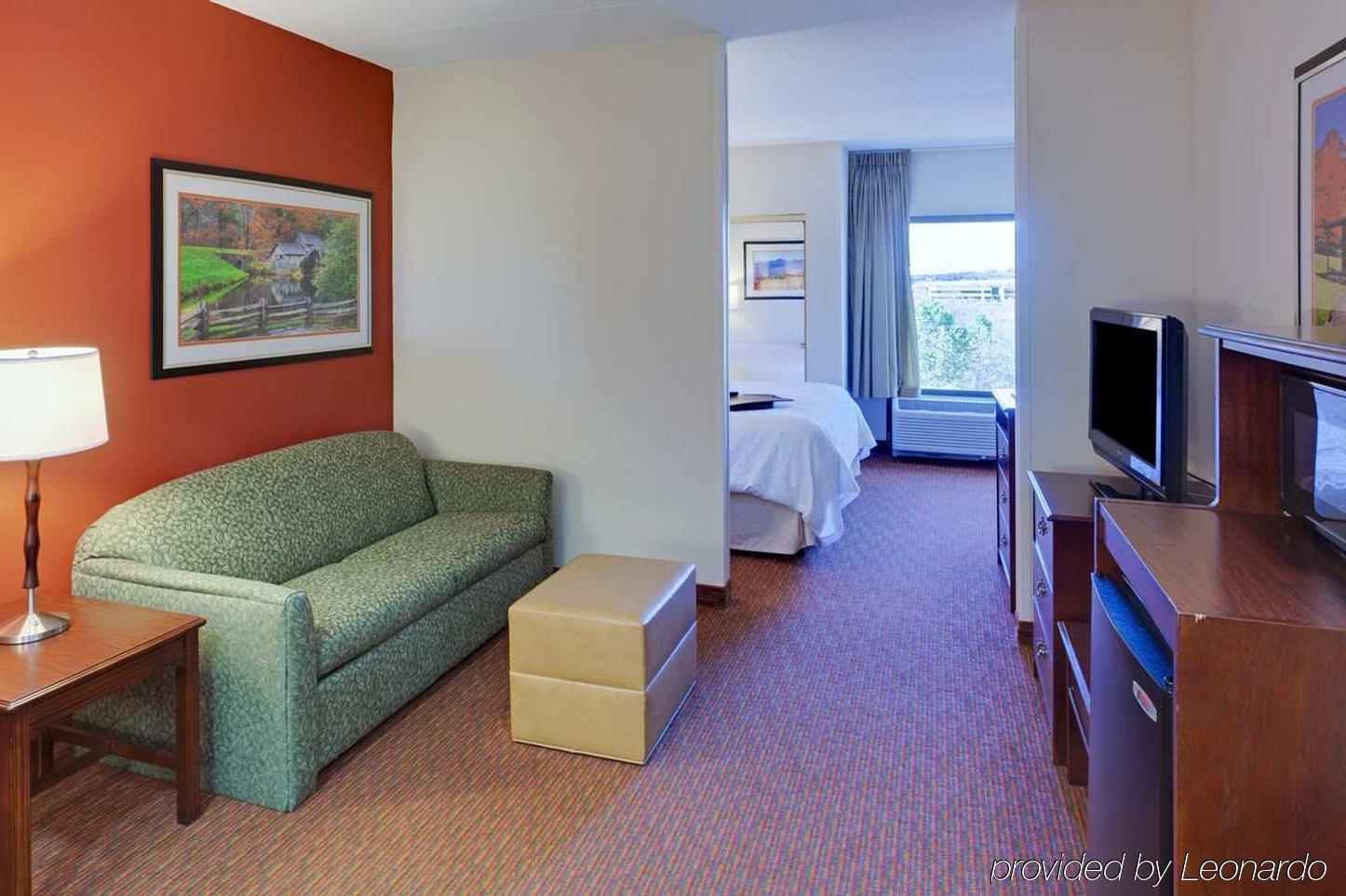 Hampton Inn Waynesboro/Stuarts Draft Fishersville Exteriör bild